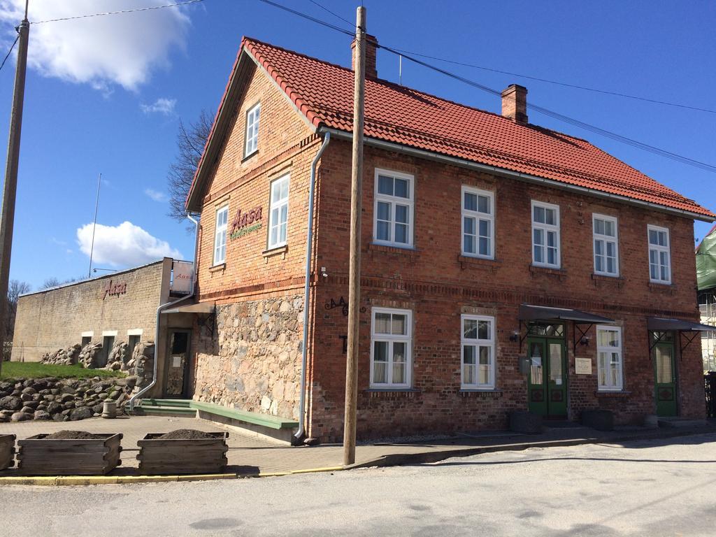 Aasa Kuelalistemaja Hotel Viljandi  Exterior photo