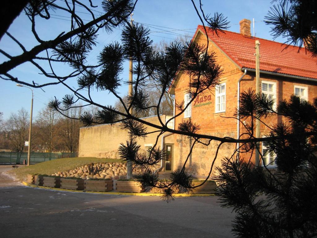 Aasa Kuelalistemaja Hotel Viljandi  Exterior photo